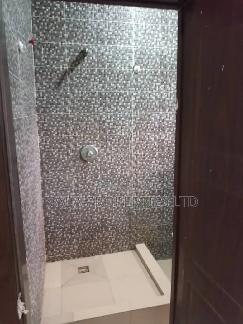 1bdrm Shared Apartment in Agungi for rent in Agungi