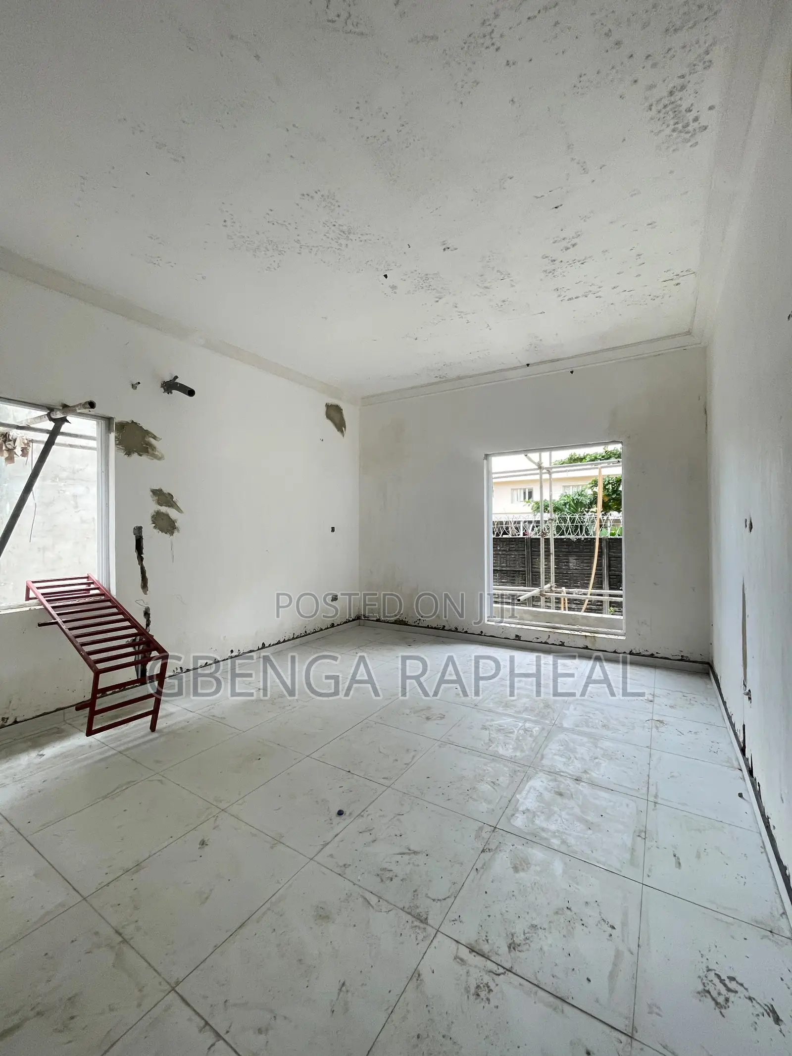 3bdrm Block of Flats in Chevron, Lekki for sale in Lekki