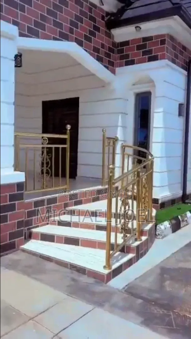 Furnished 3bdrm Bungalow in Auchi for sale in Auchi