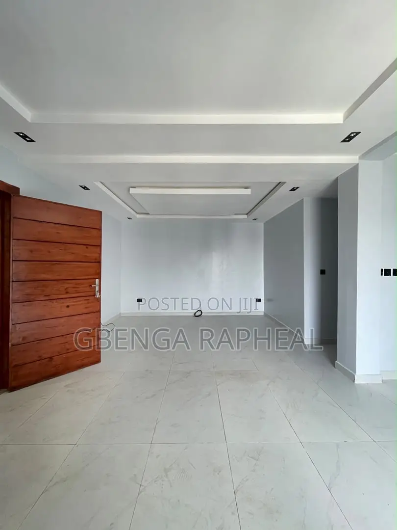 2bdrm Apartment in Ikate for sale in Ikate