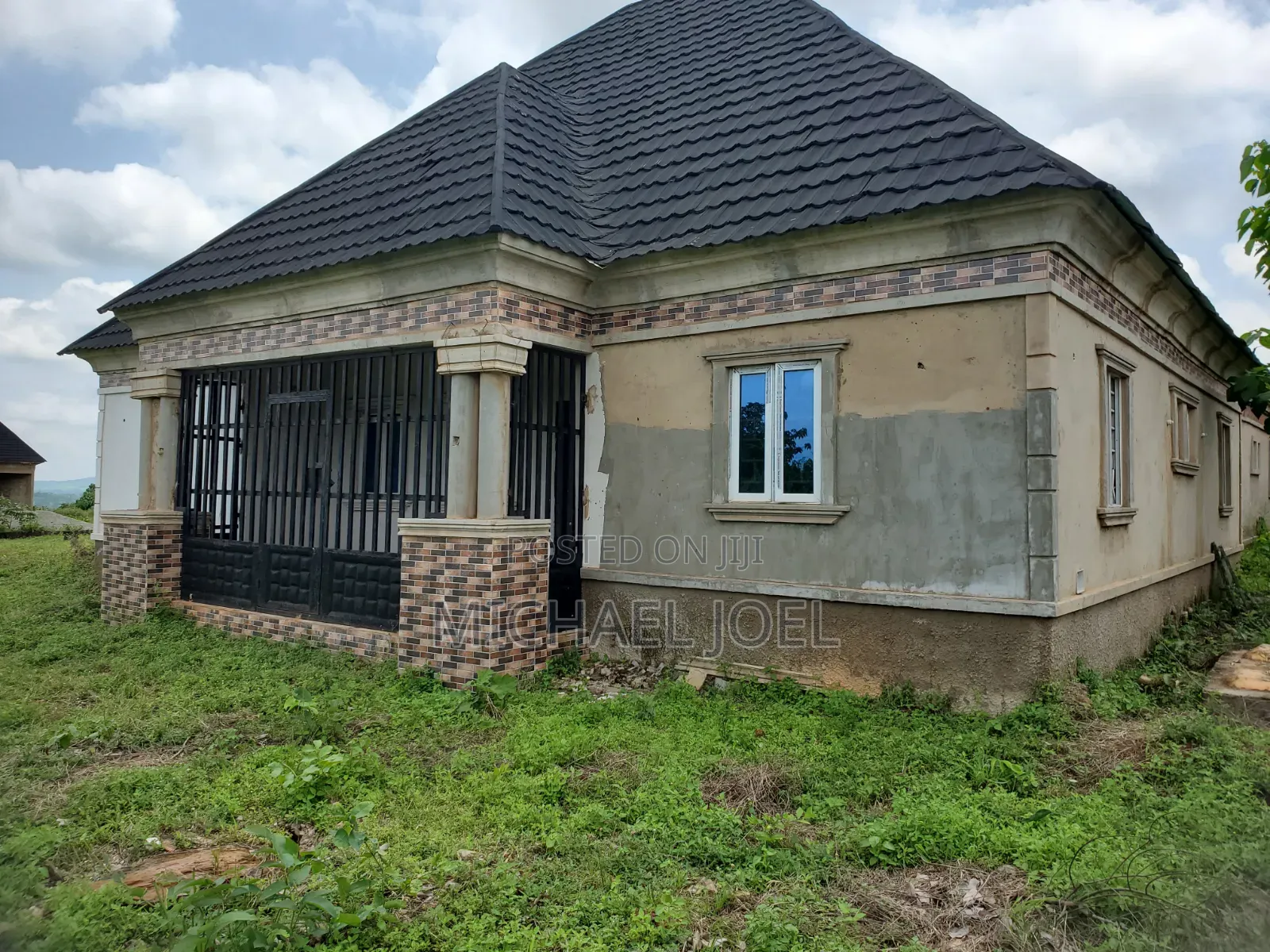 4bdrm Bungalow in Auchi for sale in Auchi