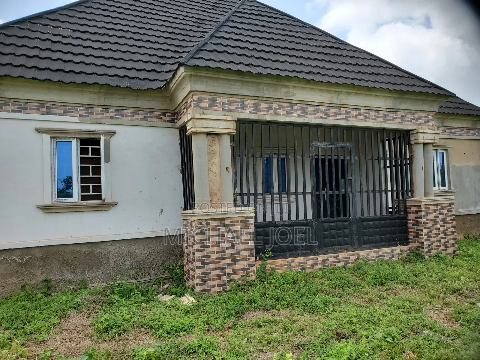 4bdrm Bungalow in Auchi for sale in Auchi