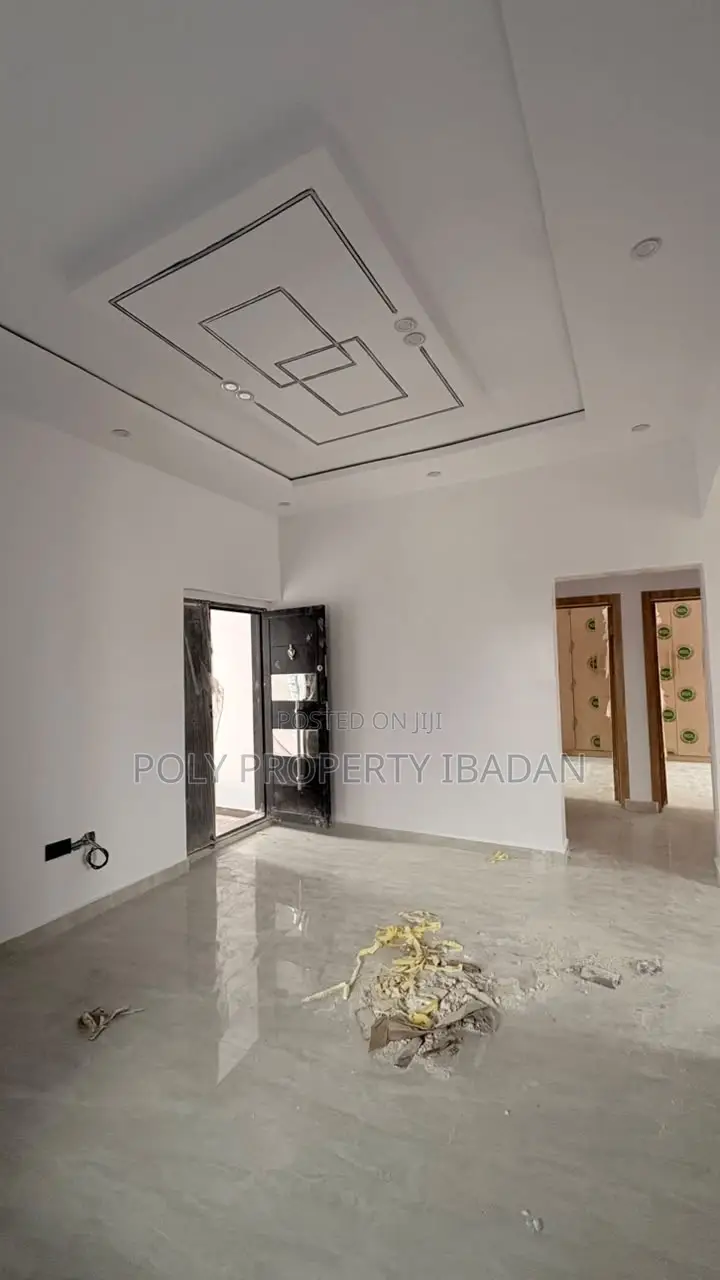 2bdrm Apartment in Kolapo Ishola Gra, Iwo Road for rent in Iwo Road