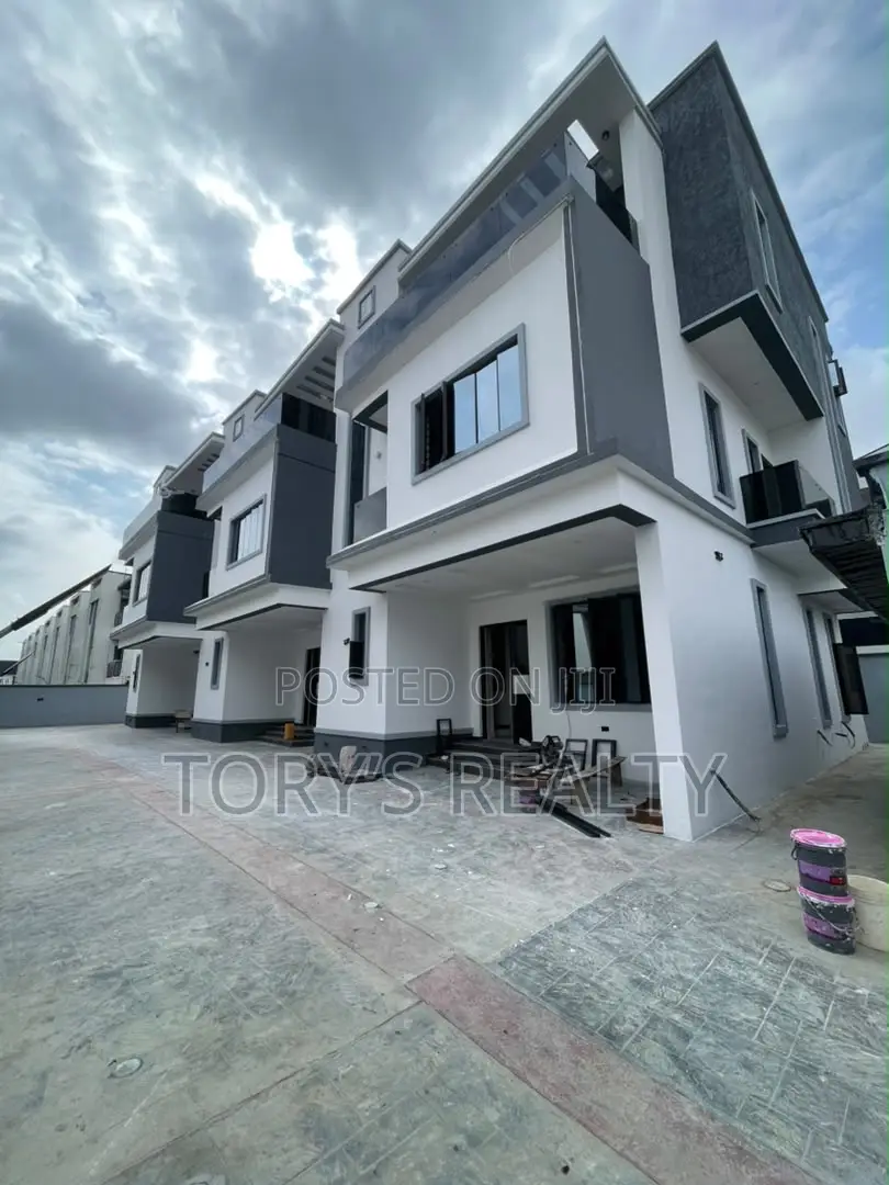 4bdrm Duplex in Ikate for sale in Ikate