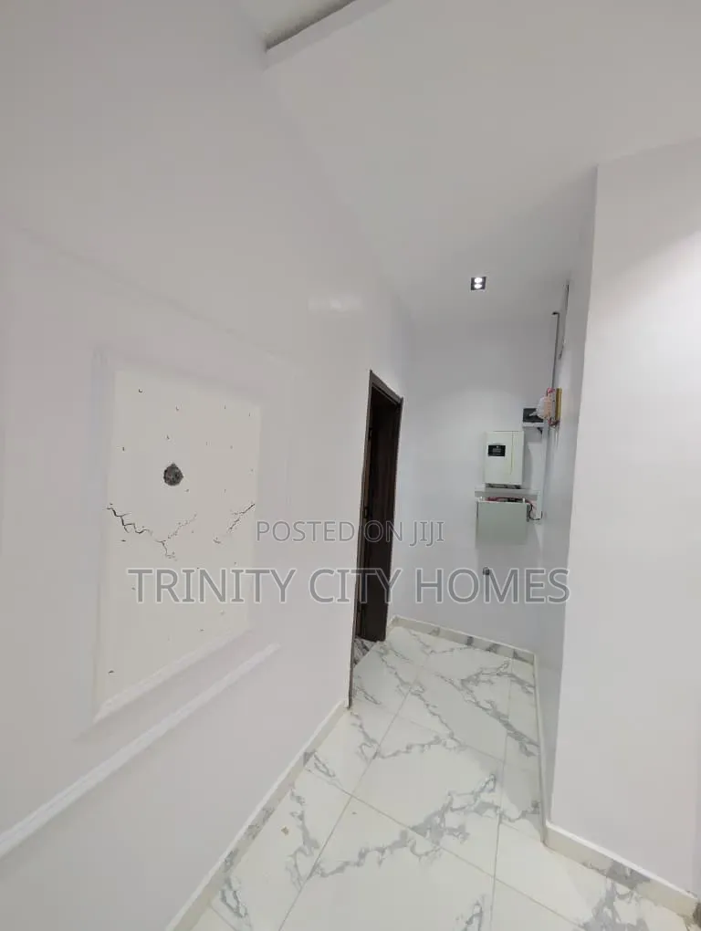 3bdrm Bungalow in Monatan, Iwo Road for sale in Iwo Road