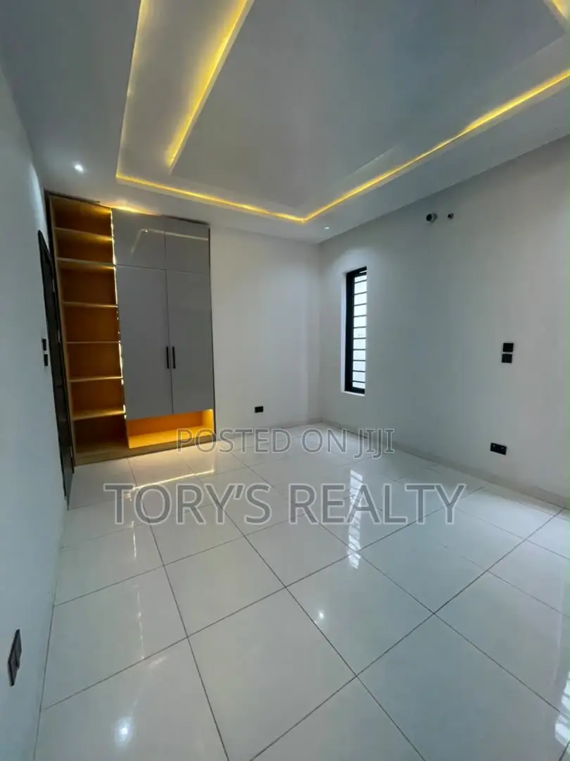 5bdrm Duplex in Ado / Ajah for sale in Ado / Ajah