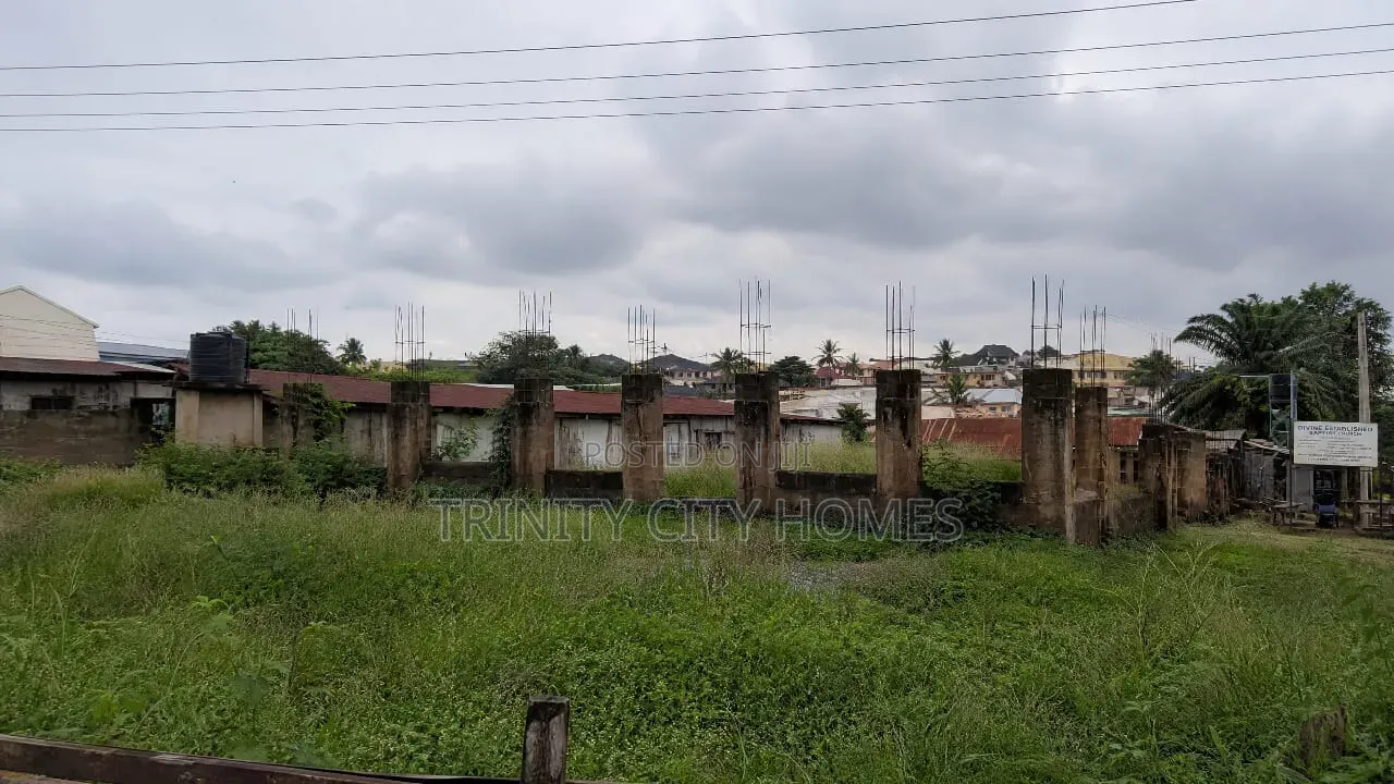600Sqm of Land on a Tarred Road for Sale at Ashi-Bodija, Ibadan. in Bodija