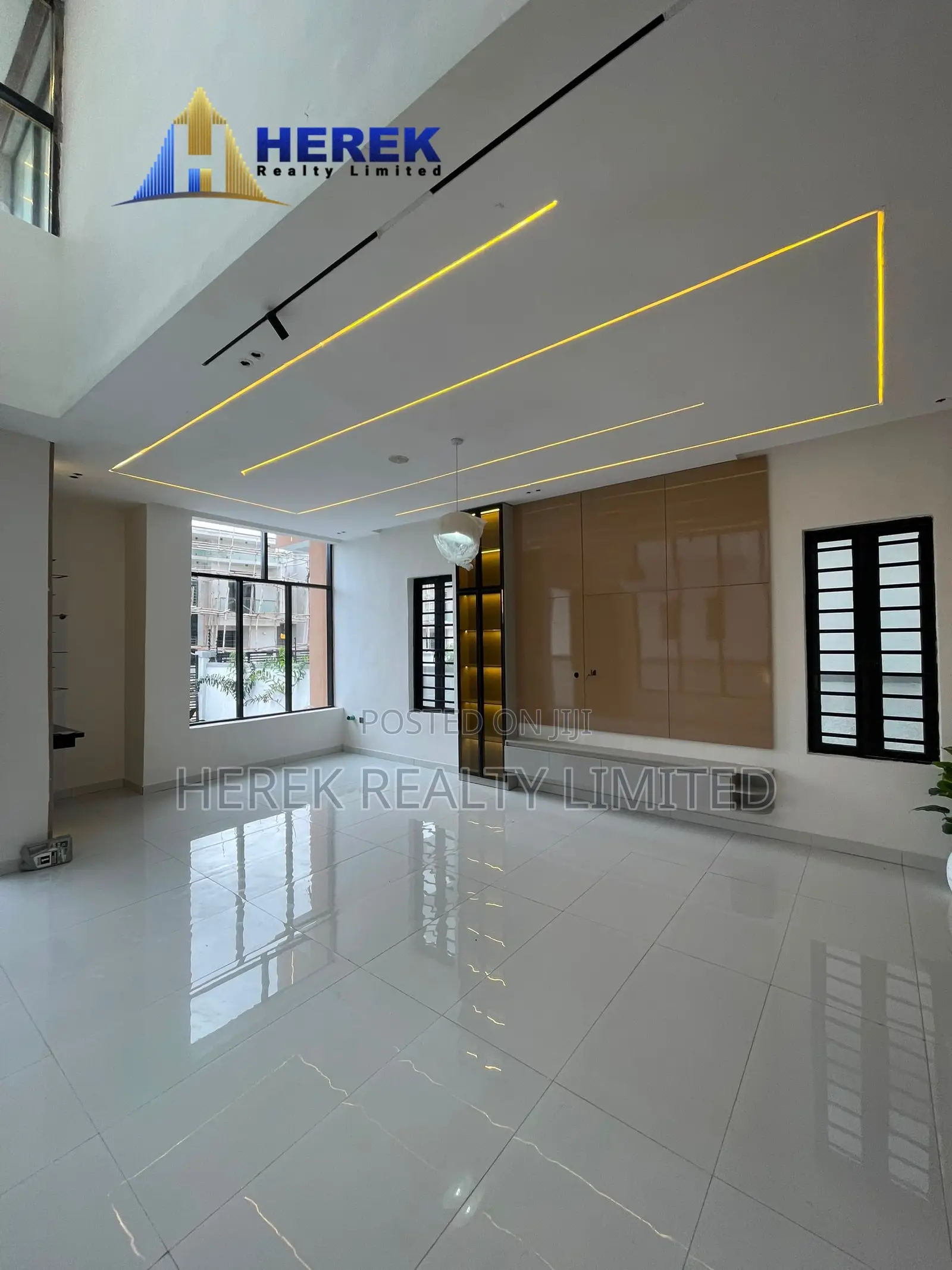 5bdrm Duplex in Ado Ajah for sale in Ado / Ajah