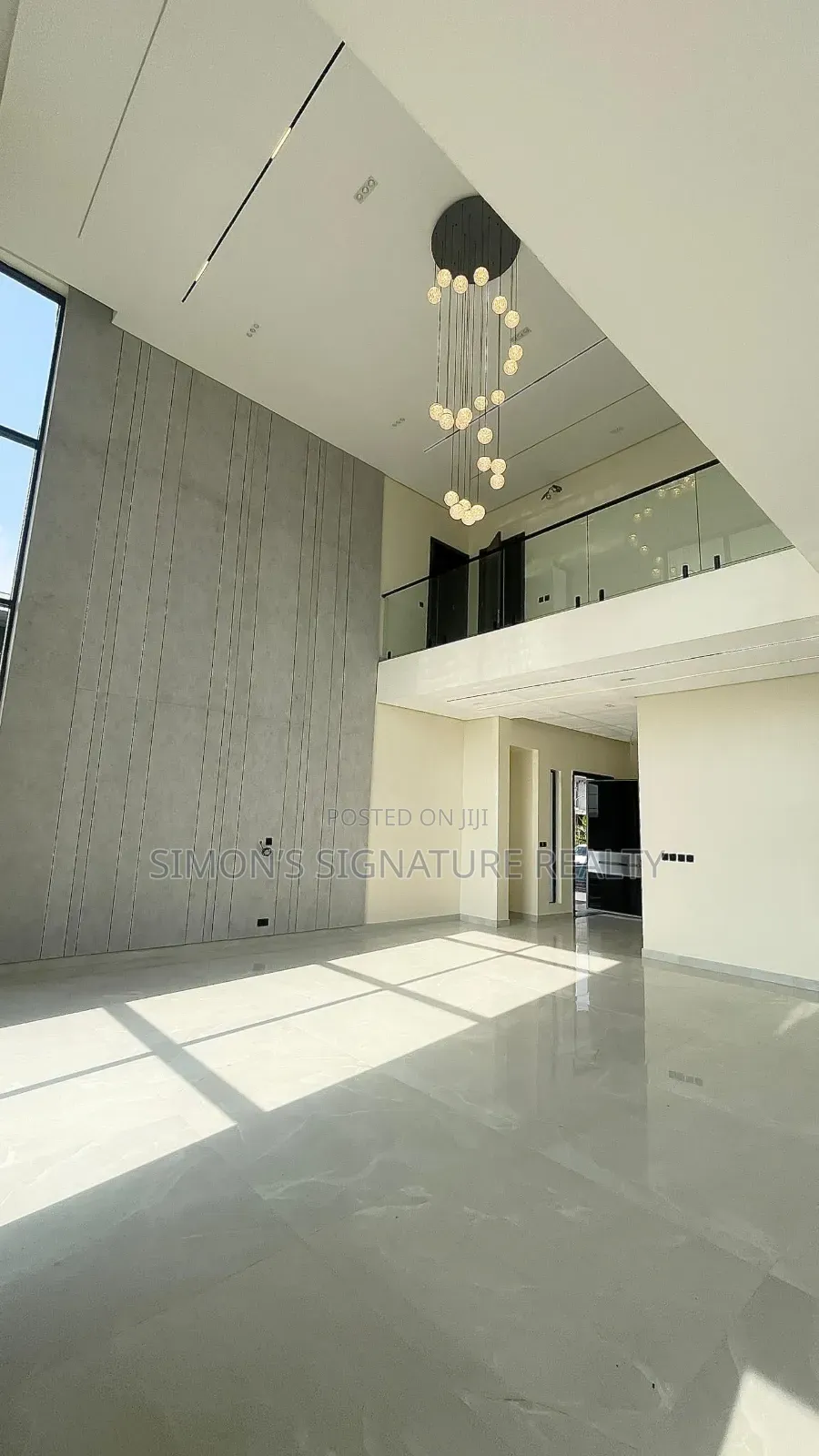 5bdrm Duplex in Chevron for sale in Chevron