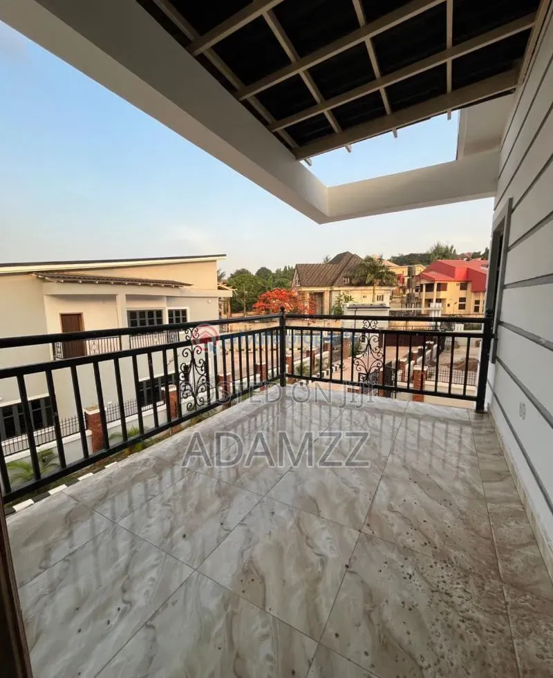 4bdrm Duplex in Enugu for sale in Enugu