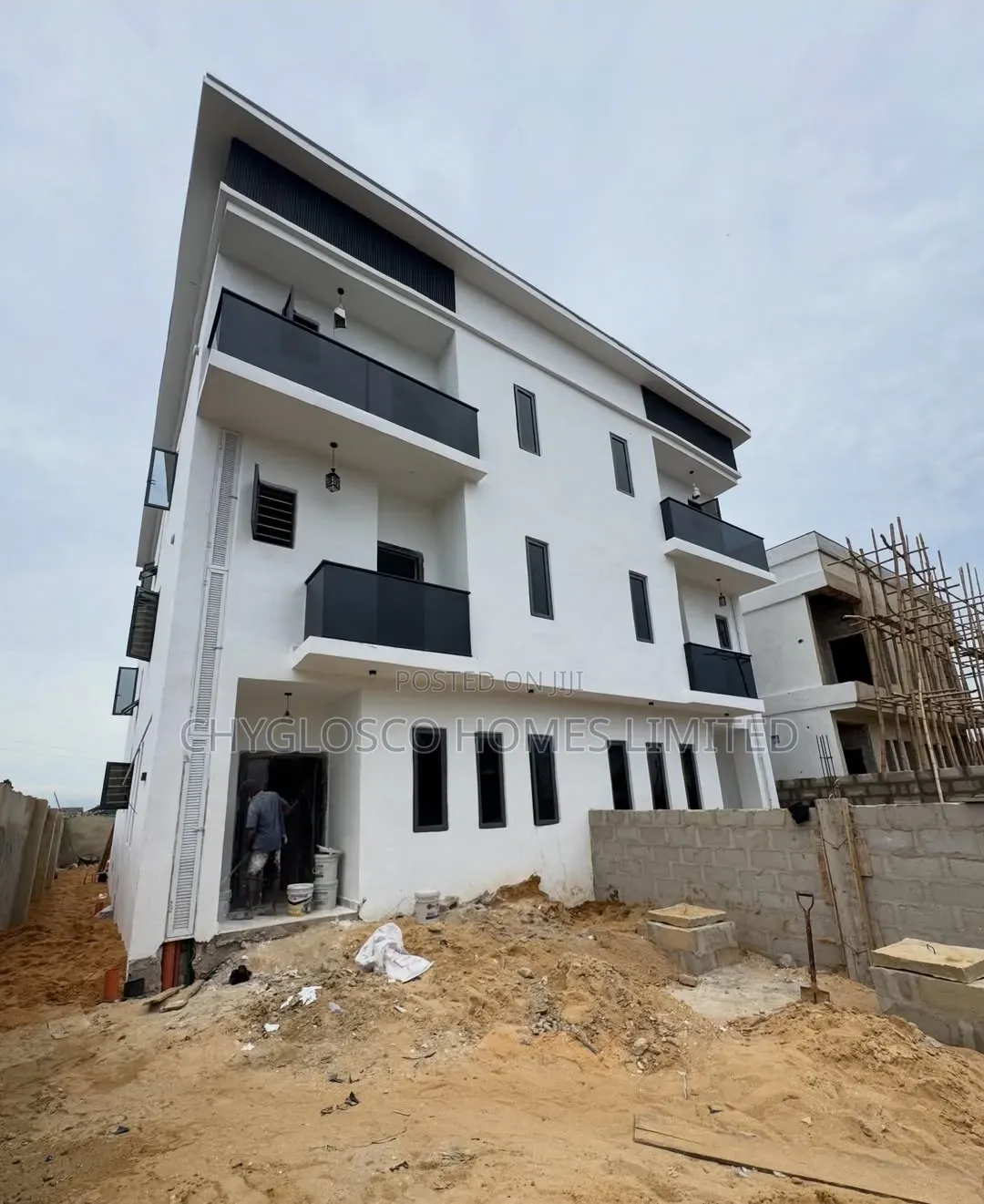 4bdrm Duplex in Eliozu for sale in Eliozu