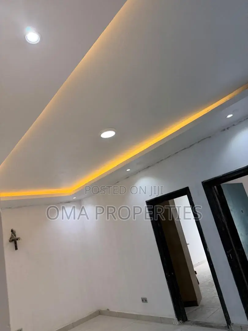 Furnished 4bdrm Bungalow in Ogombo for sale in Ogombo