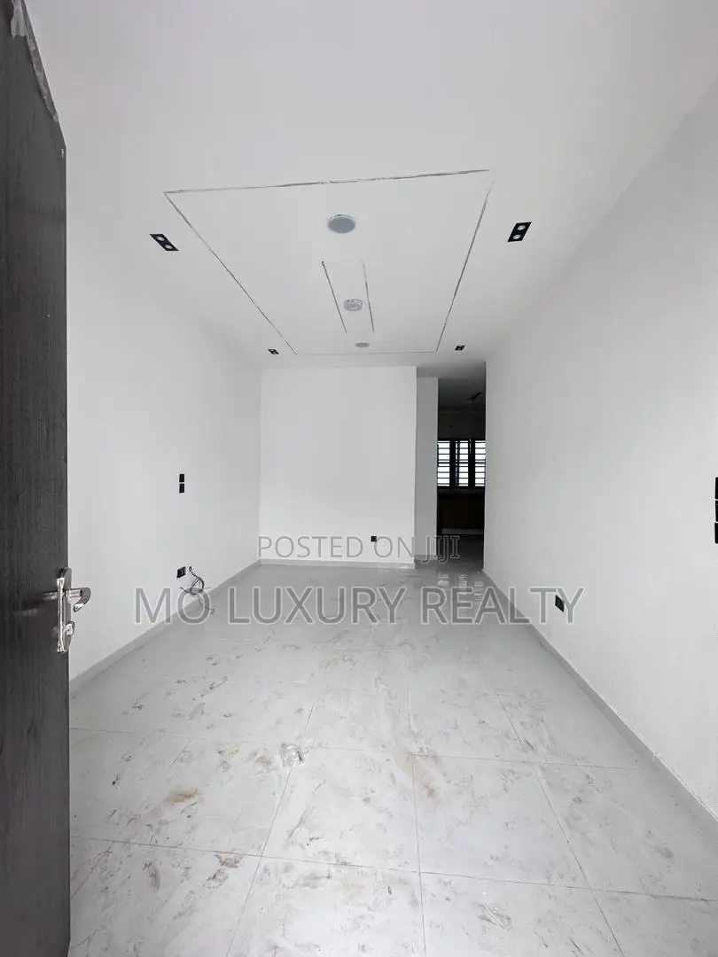 2bdrm Apartment in Victoria Gardens, VGC / Ajah for sale in VGC / Ajah