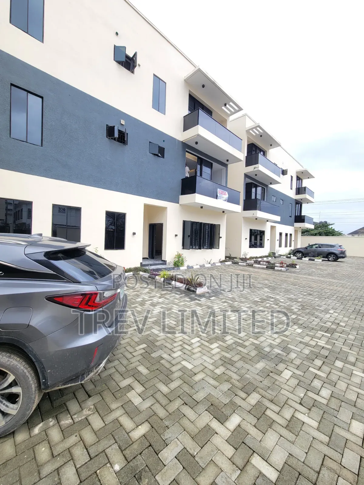 3bdrm Duplex in Lekki Peninsula, Abraham Adesanya for rent in Abraham Adesanya
