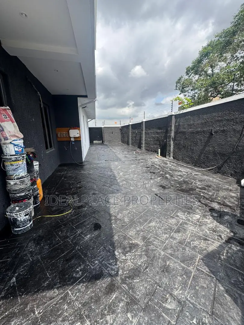 4bdrm Duplex in Omole Phase 1 for sale in Omole Phase 1