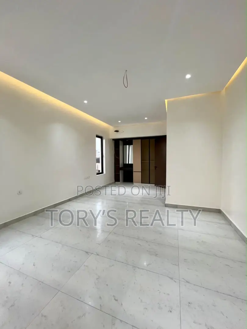 5bdrm Duplex in Lekki Expressway for sale in Lekki Expressway