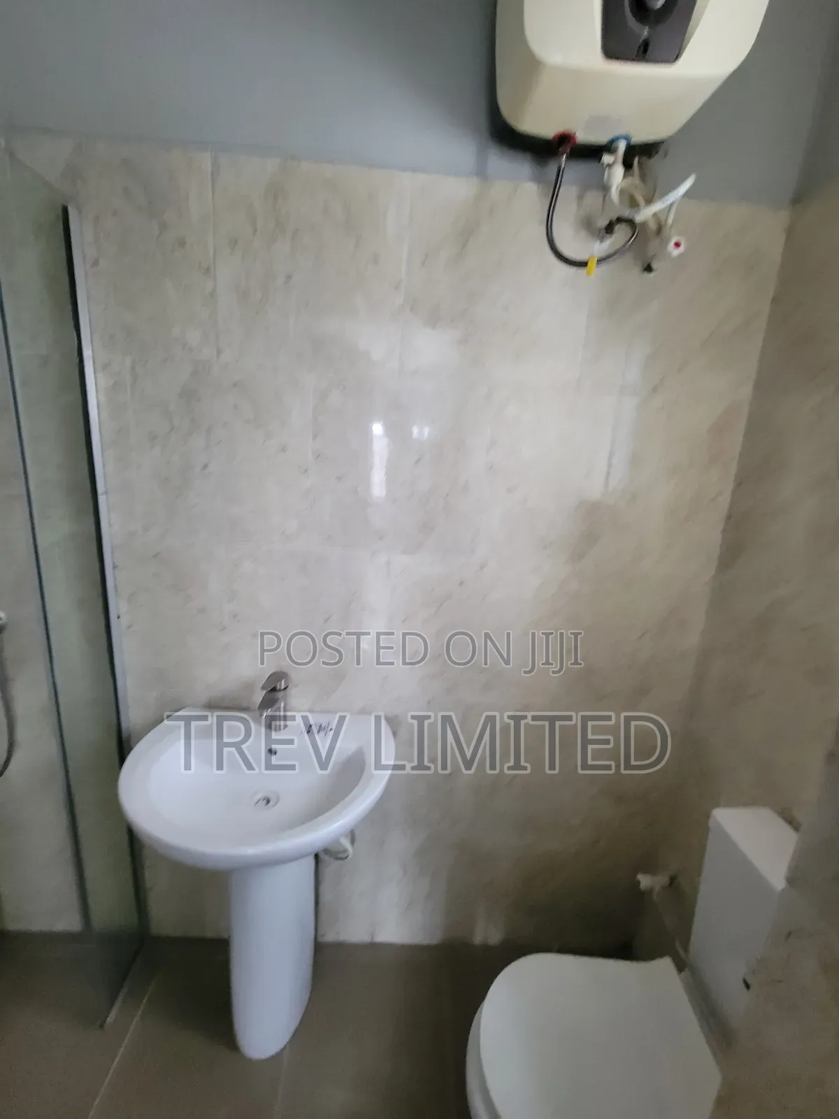 4bdrm Block of Flats in Rockstone Estate for sale in Badore