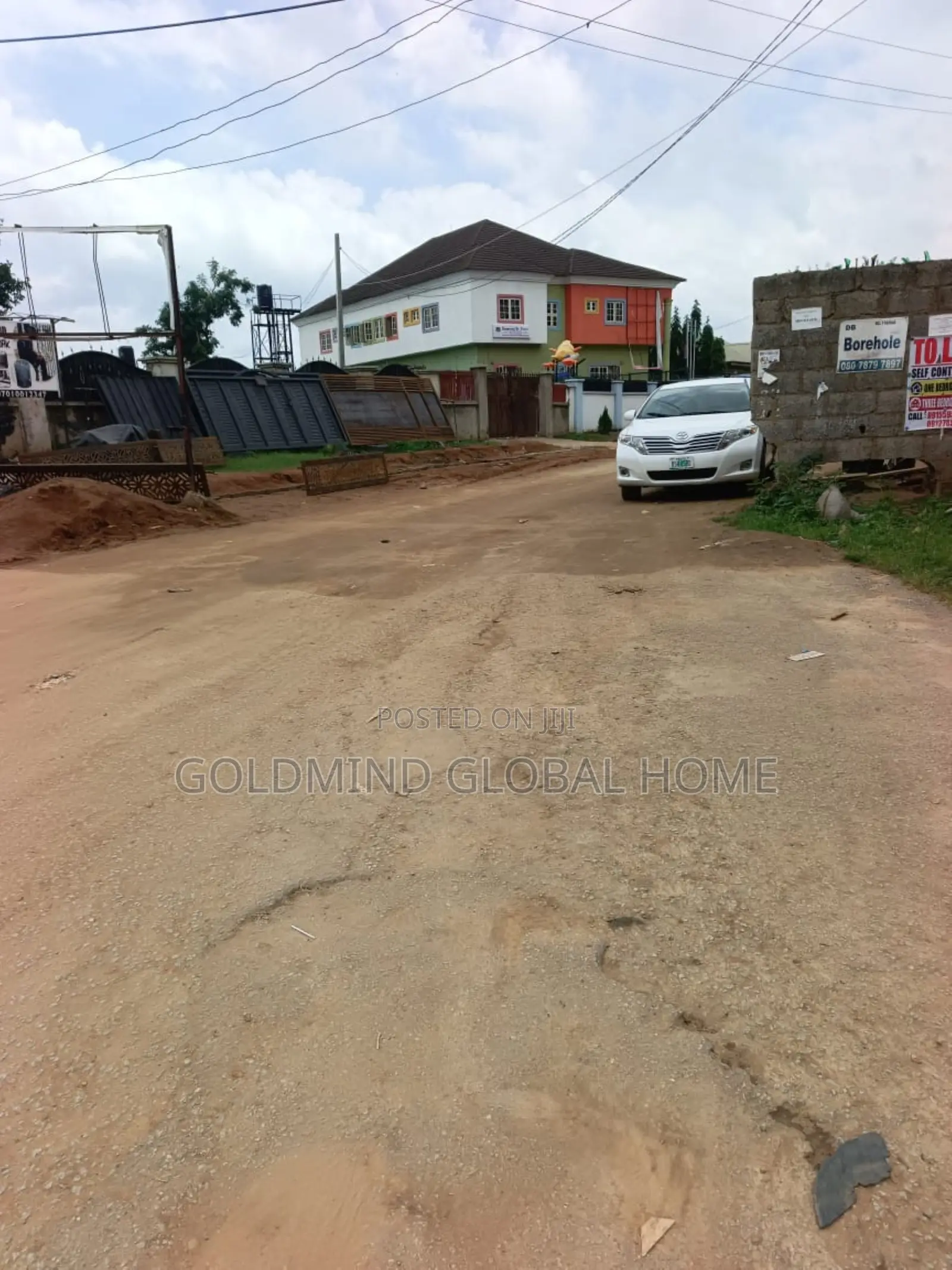 3bdrm Bungalow in Lugbe District. for sale in Sabon Lugbe