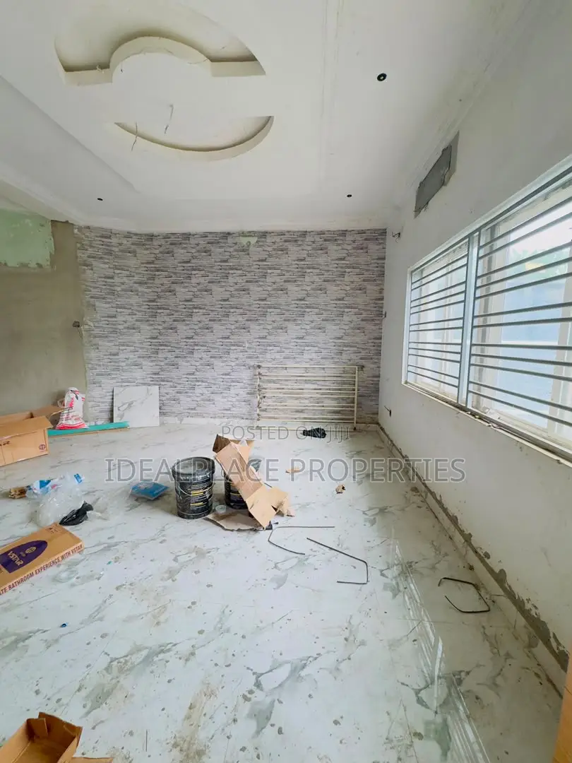 3bdrm Duplex in GRA Phase 1 for sale in GRA Phase 1