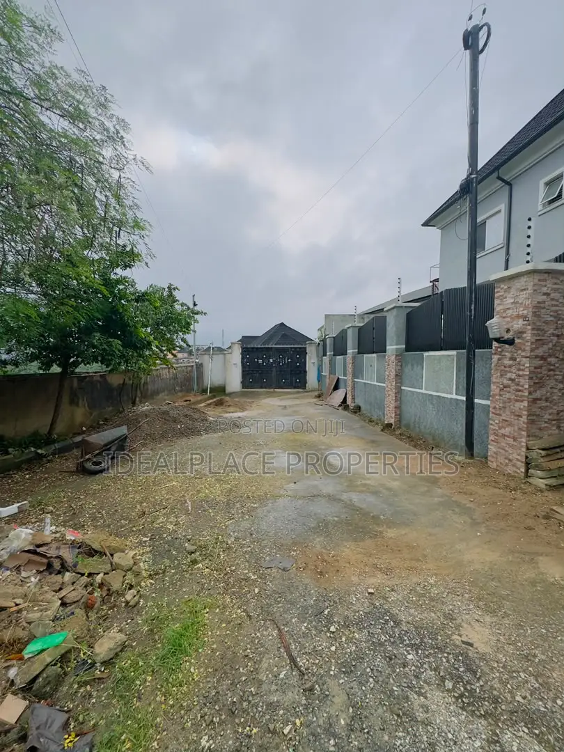 3bdrm Duplex in GRA Phase 1 for sale in GRA Phase 1