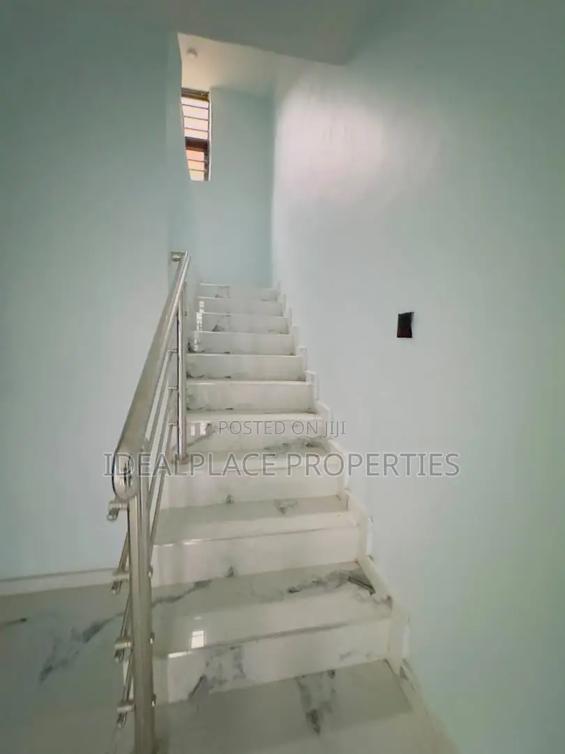 5bdrm Duplex in GRA Phase 1 for sale in GRA Phase 1
