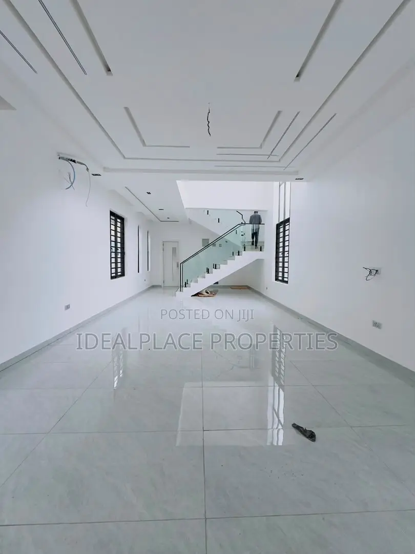 5bdrm Duplex in GRA Phase 1 for sale in GRA Phase 1
