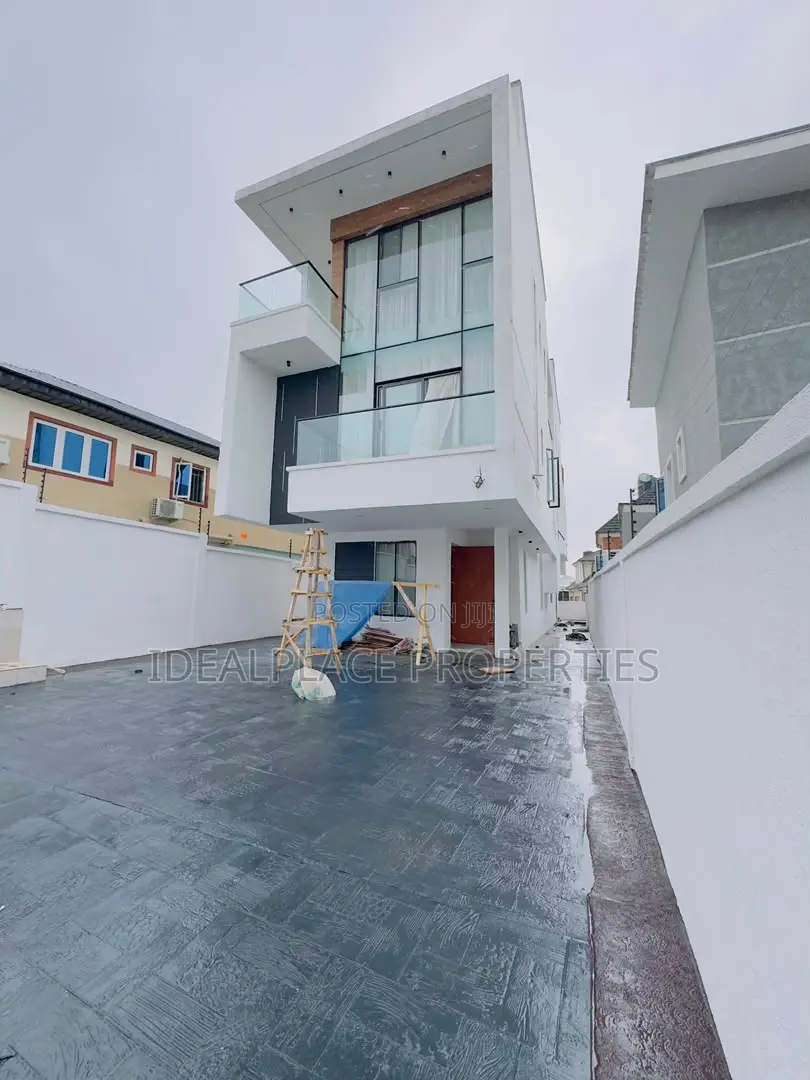 5bdrm Duplex in GRA Phase 1 for sale in GRA Phase 1