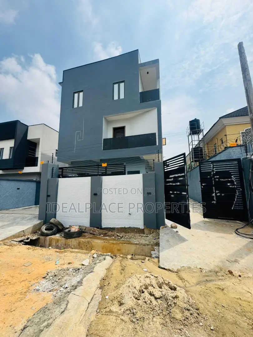 4bdrm Duplex in Agidingbi for sale in Agidingbi