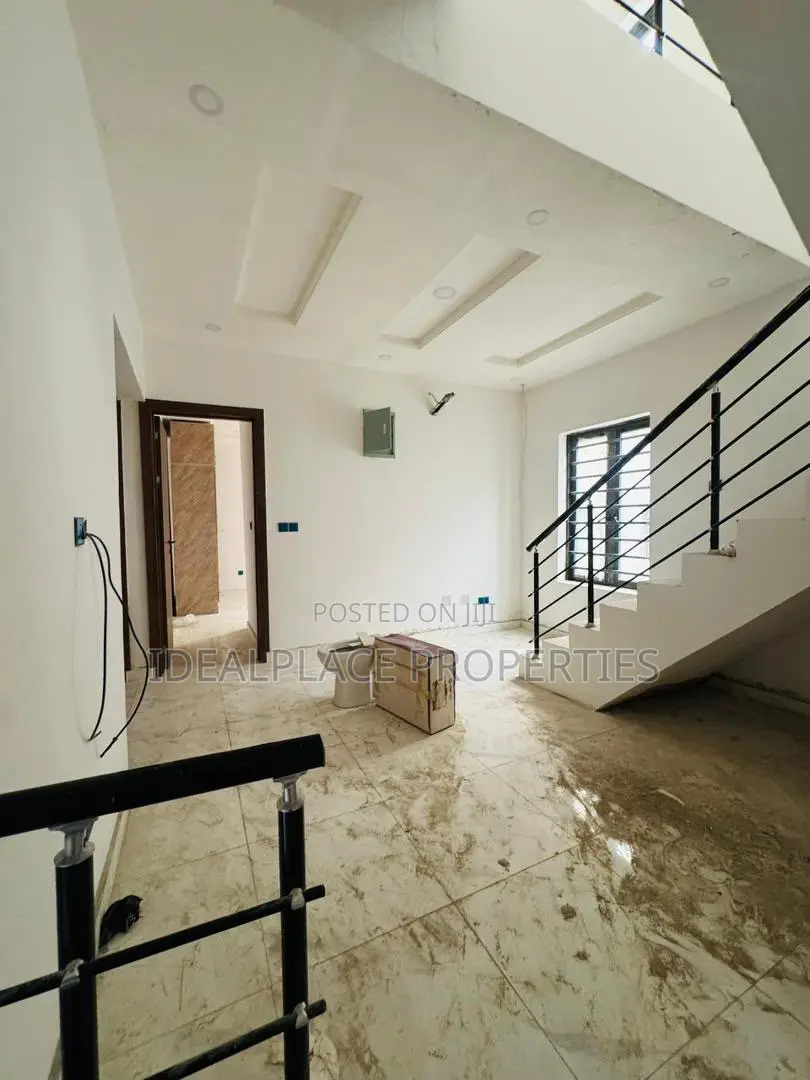 4bdrm Duplex in Agidingbi for sale in Agidingbi