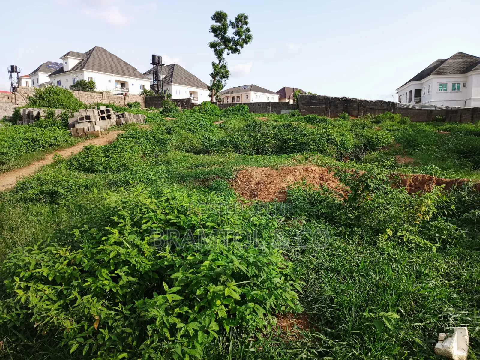 4200Sqm Residential Plot in Wuye in Wuye