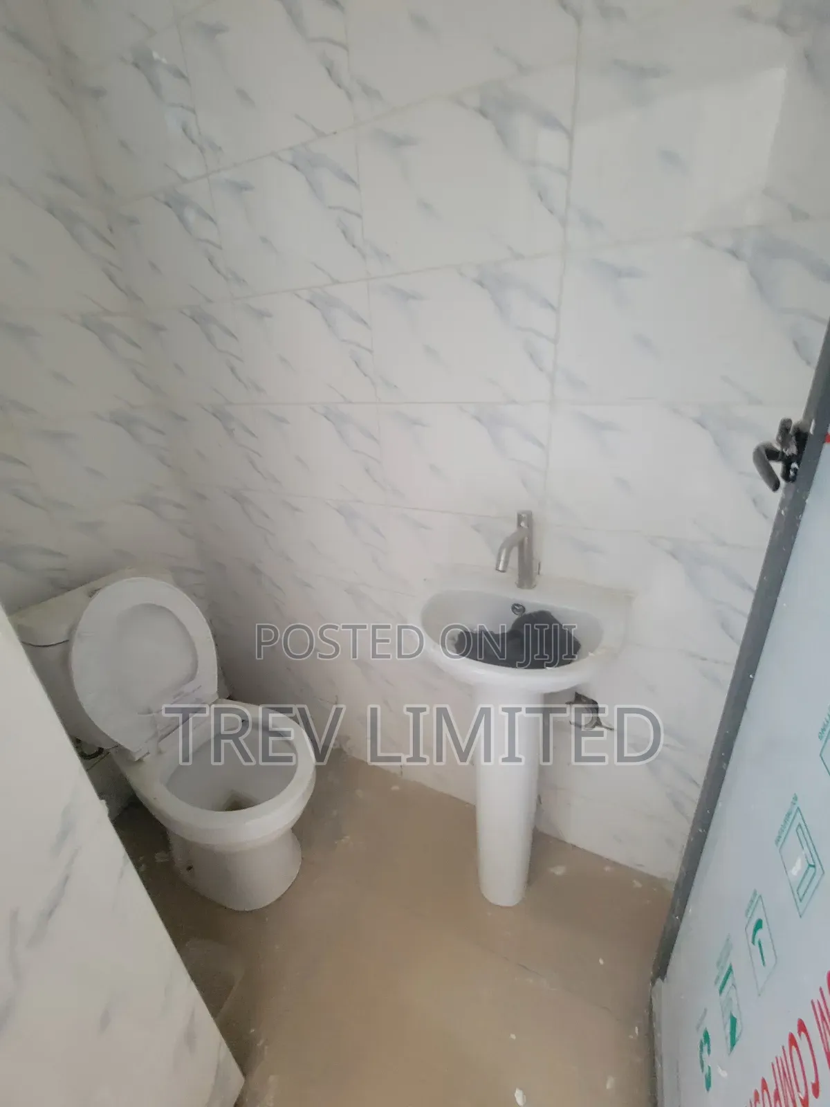 3bdrm Duplex in Rockstone Estate for rent in Badore