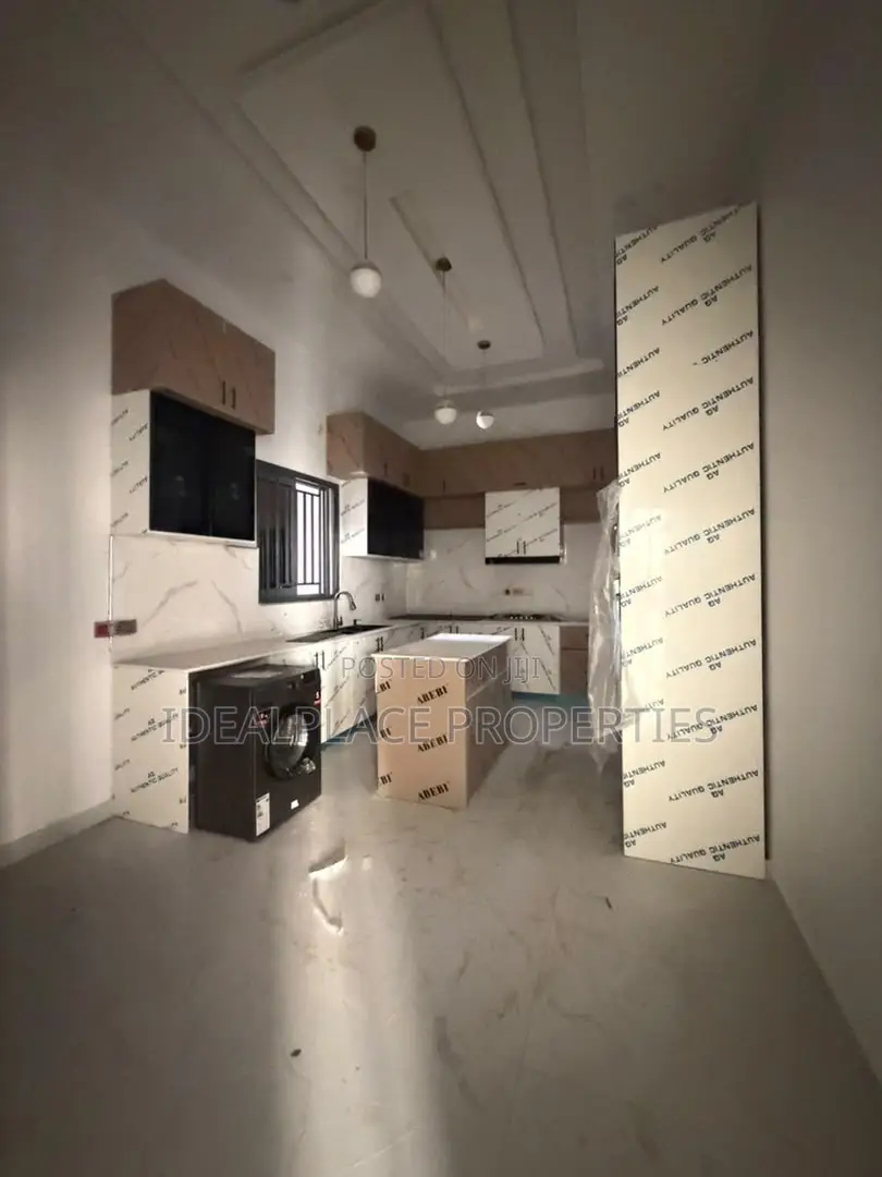 4bdrm Apartment in Ikeja GRA for sale in Ikeja GRA