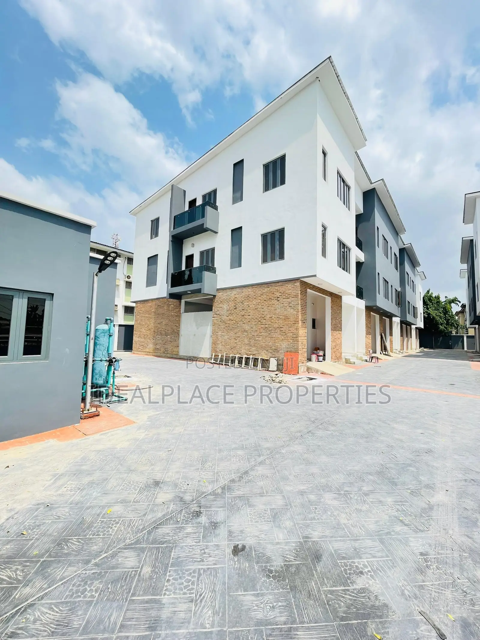 4bdrm Duplex in Ikeja GRA for sale in Ikeja GRA