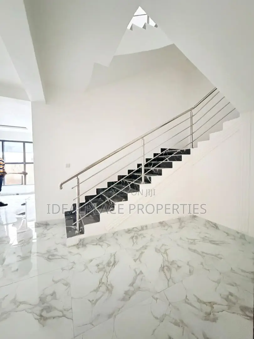 4bdrm Duplex in Ogba GRA for sale in Ogba GRA