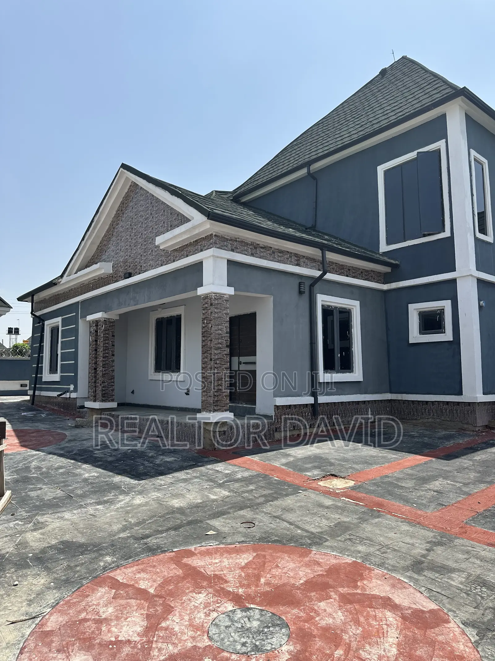 Furnished 4bdrm Penthouse in Leisure Court, Phase for sale in Sabon Lugbe