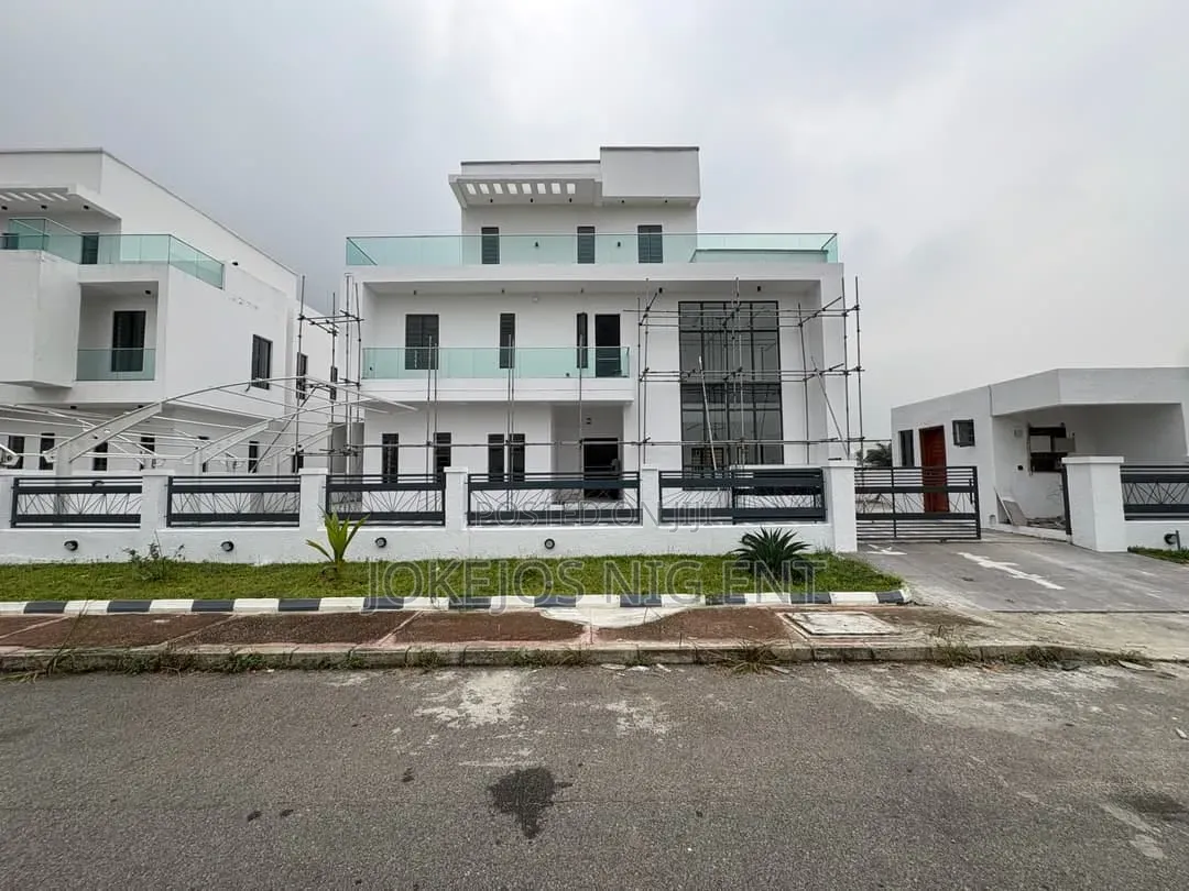 5bdrm Duplex in Royal Garden Estate, Ajiwe for sale in Ajiwe