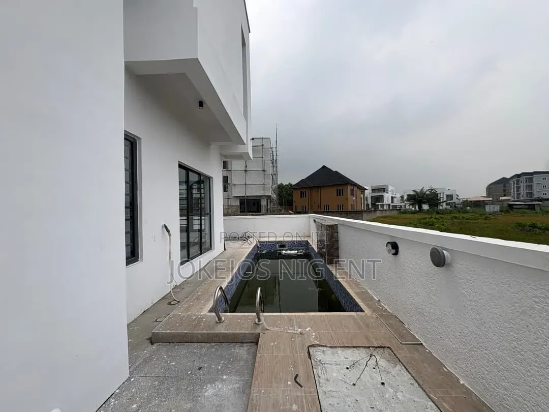 5bdrm Duplex in Royal Garden Estate, Ajiwe for sale in Ajiwe