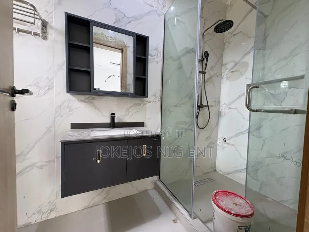5bdrm Duplex in Royal Garden Estate, Ajiwe for sale in Ajiwe
