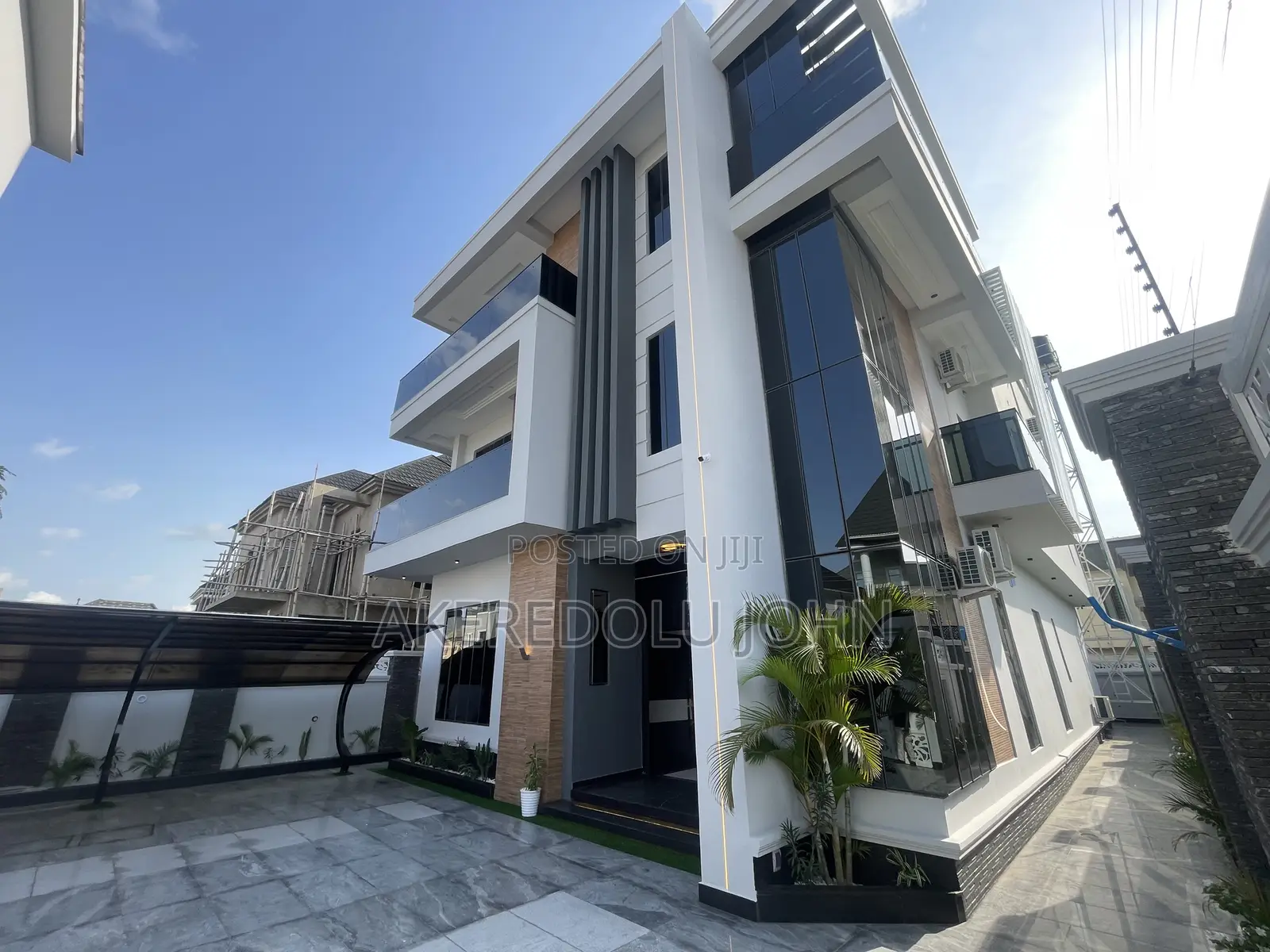 5bdrm Duplex in Apo Resettlement for sale in Apo Resettlement