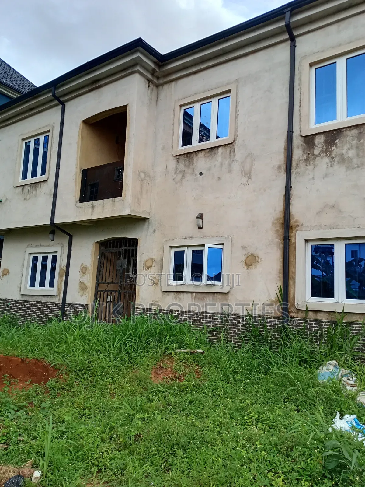 6bdrm Block of Flats in Ojik Properties, Owerri for sale in Owerri