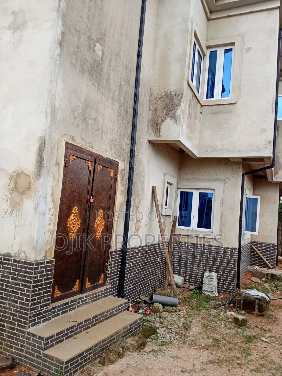 6bdrm Block of Flats in Ojik Properties, Owerri for sale in Owerri