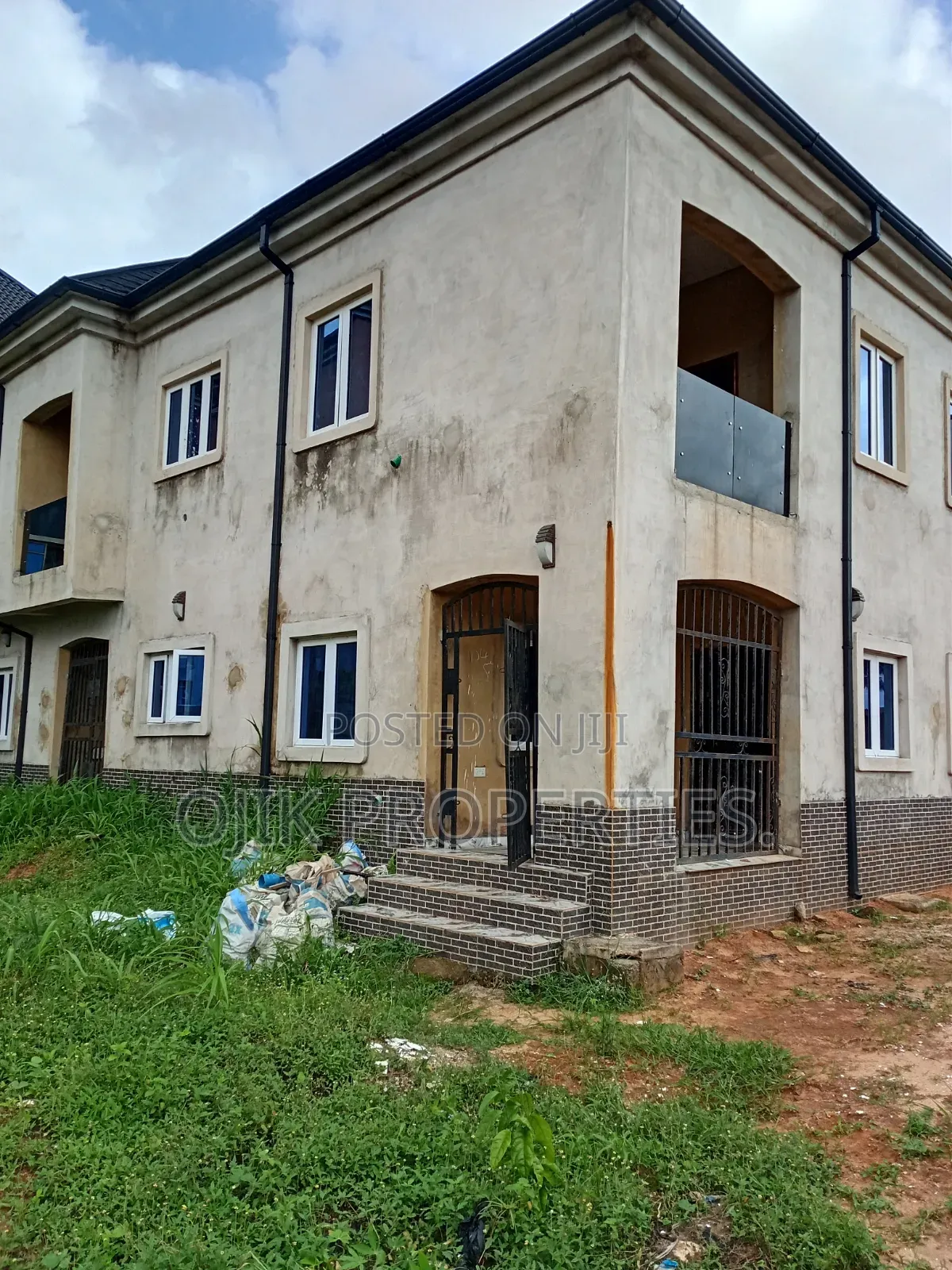 6bdrm Block of Flats in Ojik Properties, Owerri for sale in Owerri