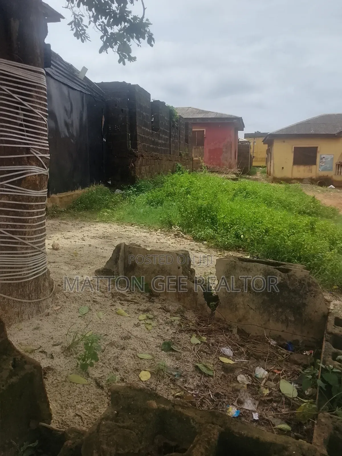 3bdrm Bungalow in Lasutech Odogunyan, Ikorodu Garage for sale in Ikorodu Garage