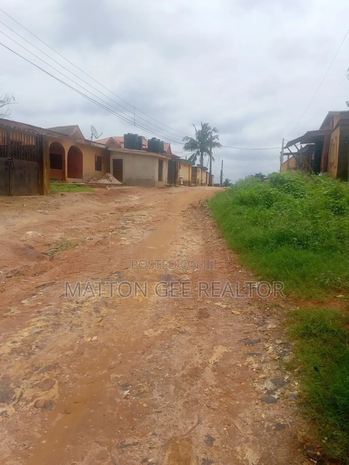 3bdrm Bungalow in Lasutech Odogunyan, Ikorodu Garage for sale in Ikorodu Garage