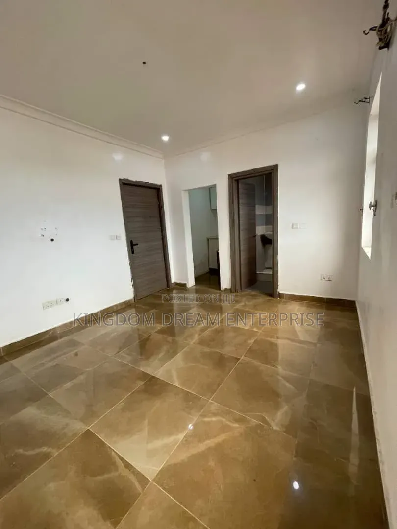 1bdrm Apartment in Chevron for rent in Chevron