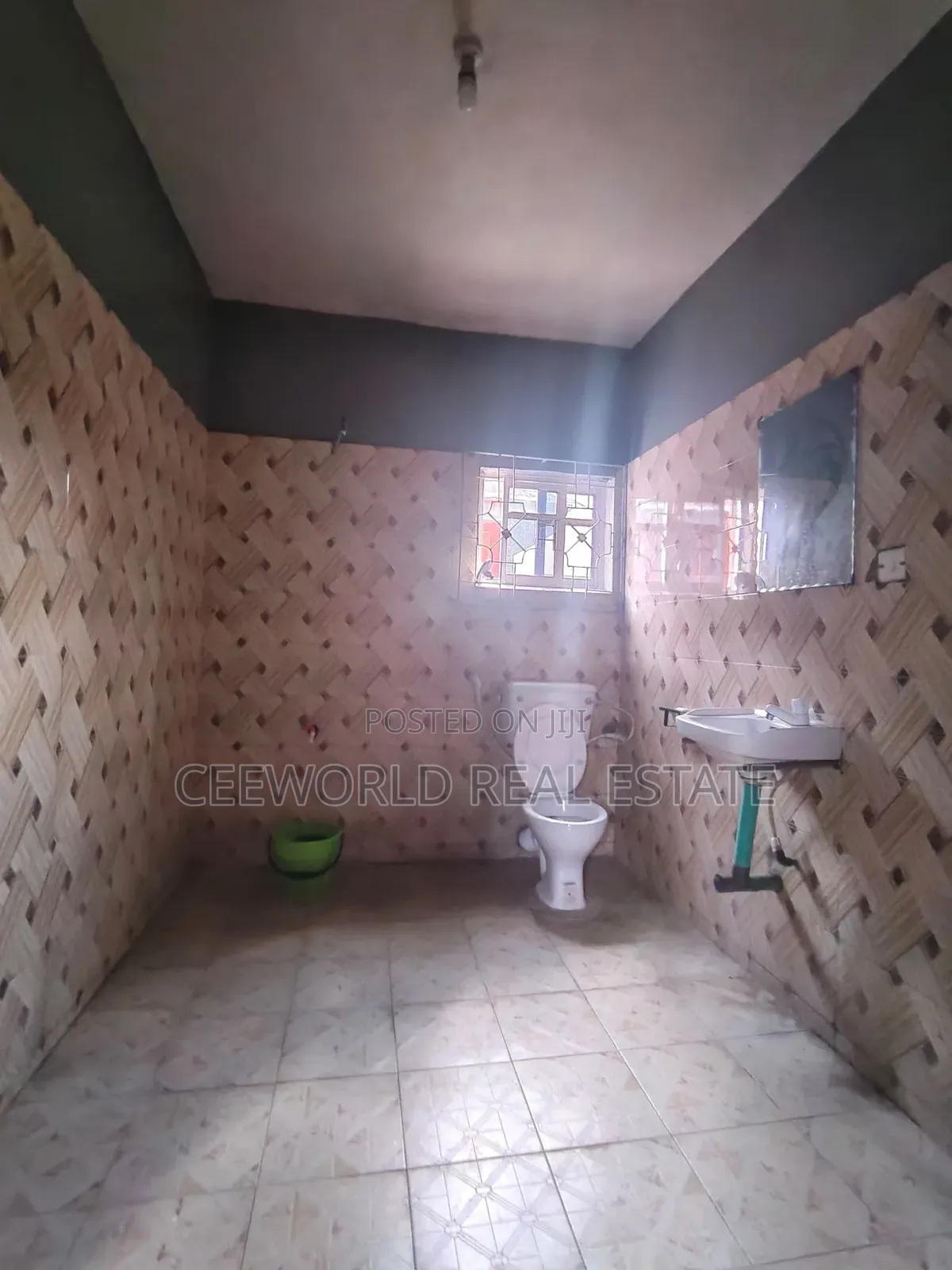 Spacious 3 Bedroom Flat With Another Small Room Available at Oluyole in Oluyole Estate