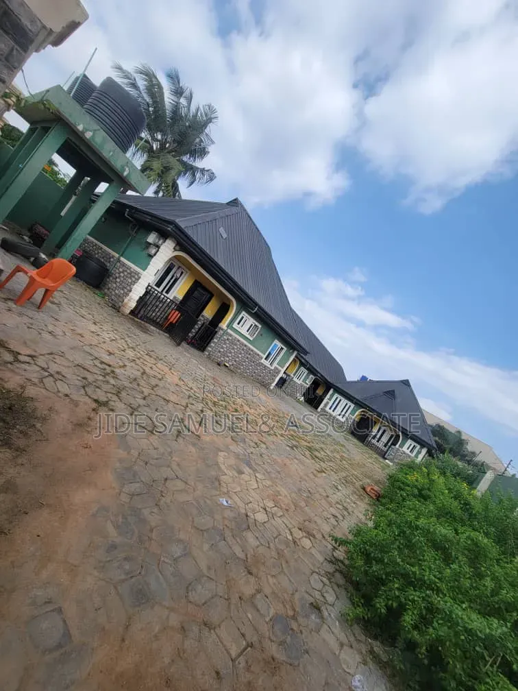 Furnished 2bdrm Bungalow in Ayobo for sale in Ayobo