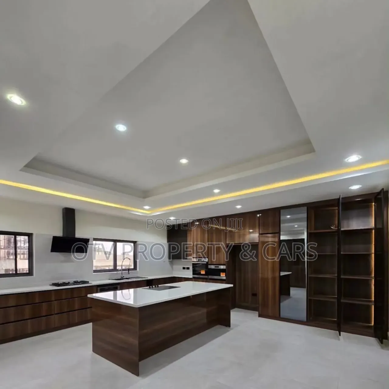 5bdrm Penthouse in Old Ikoyi for sale in Old Ikoyi
