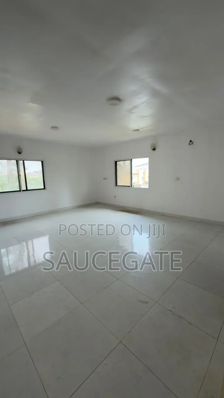 4bdrm Block of Flats in Lekki Phase for rent in Lekki Phase 1