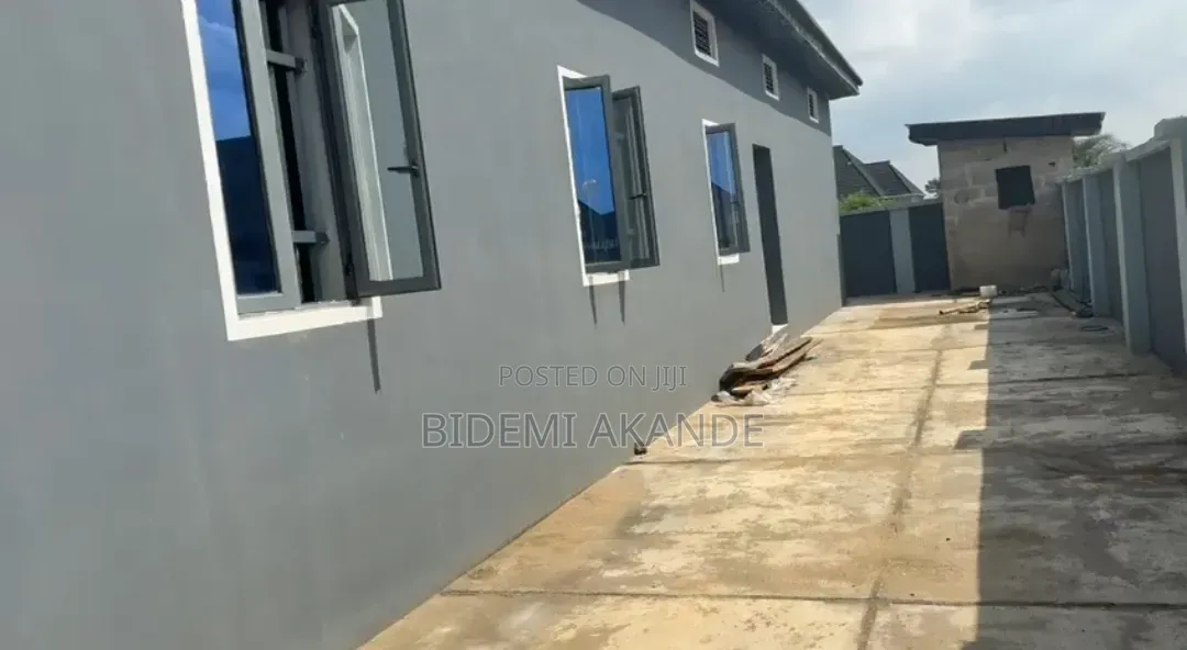 Prime Mixed-Use Commercial Property for Sale in Mowe in Obafemi-Owode
